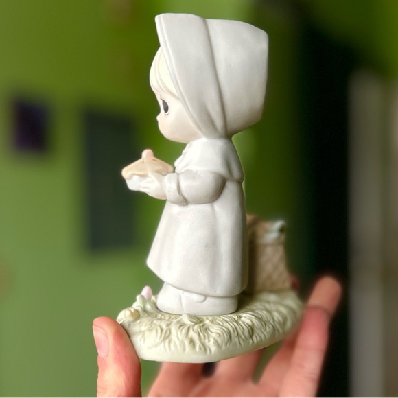 VTG Porcelain Enesco Precious Moments November Month Motif Holding Pie Art Decor - Picture 7 of 13